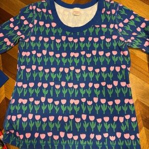 Hanna Andersson Blue and Green Floral Long Sleeve Tee